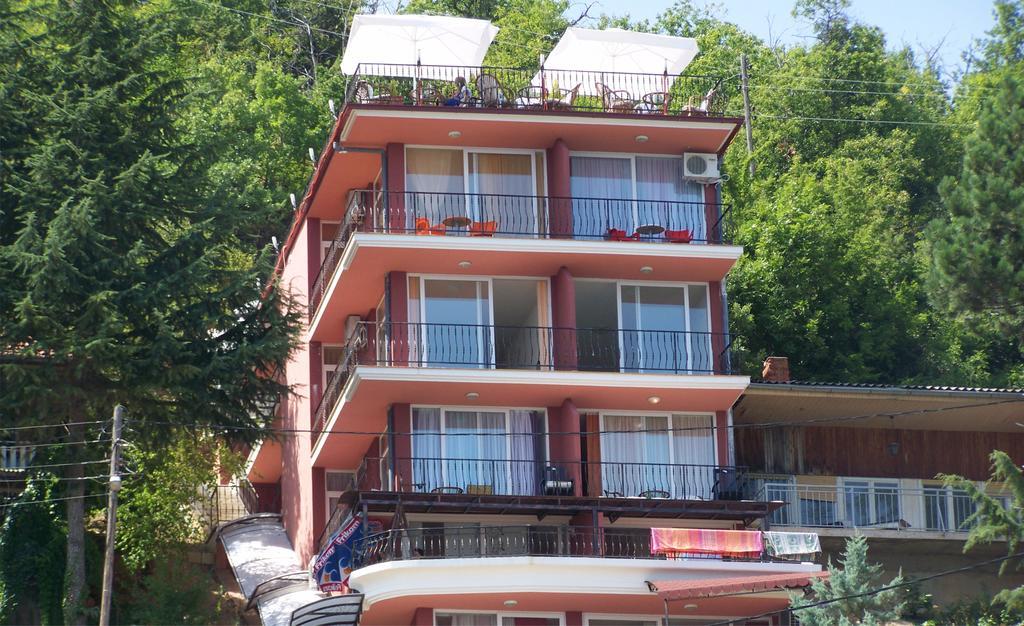 Villa Eros Apartments Struga Bagian luar foto